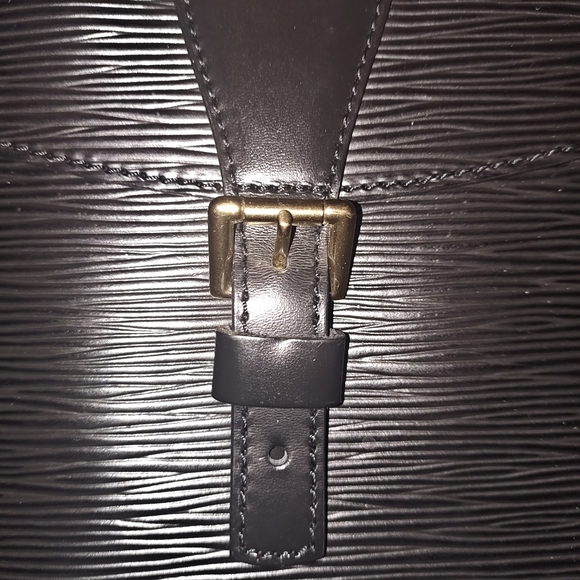 Louis Vuitton Black Epi Jeune Fille Crossbody - Picture 3 of 15